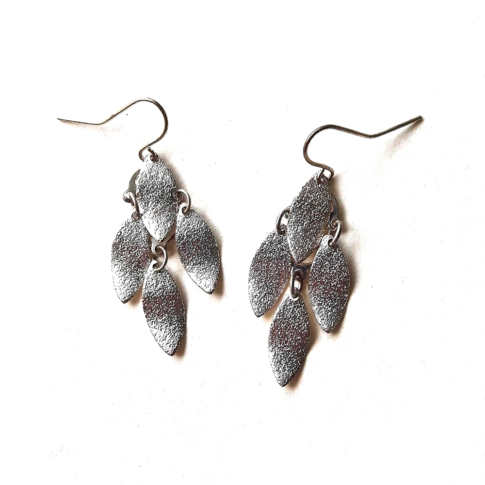 ❤2/$15 Sparkly Silver Earrings